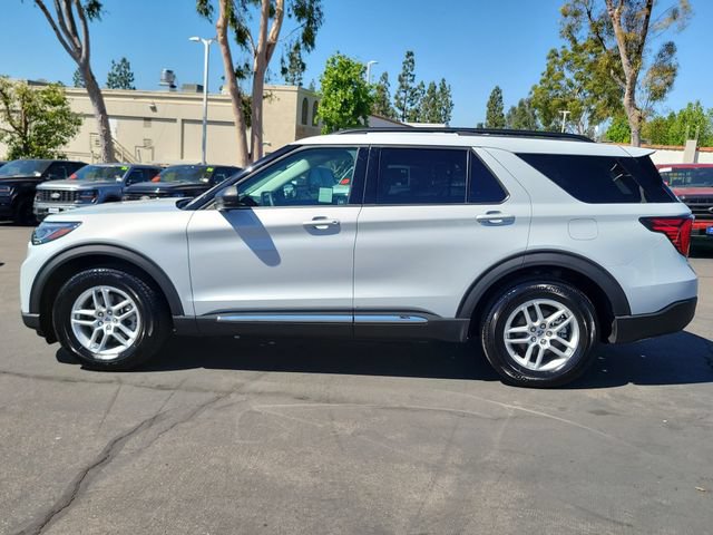 Used 2025 Ford Explorer Active RWD image 29