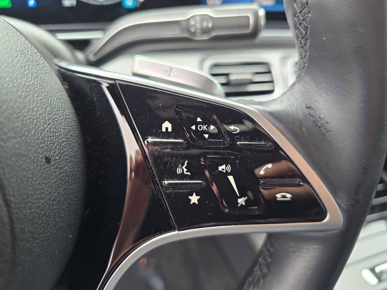 Used 2024 Mercedes-Benz GLE 450e 4MATIC image 26