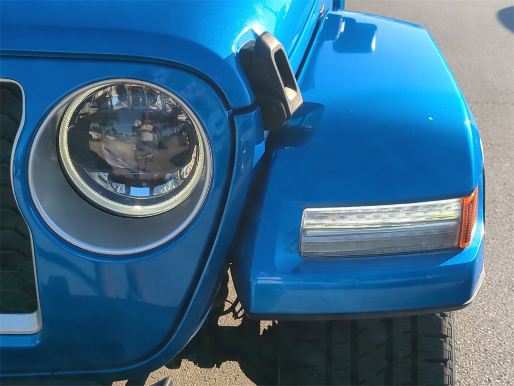 Used 2023 Jeep Wrangler Unlimited Sahara image 11