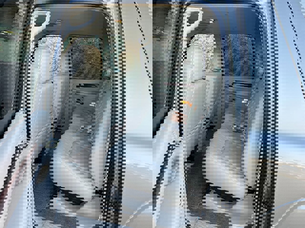 Used 2002 Cadillac Escalade EXT image 32