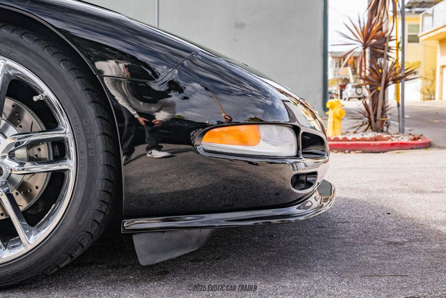 Used 2001 Chevrolet Corvette Coupe w/ Preferred Equipment Group1 image 71