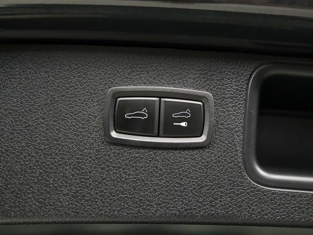 Certified 2023 Porsche Macan GTS AWD/4WD image 14