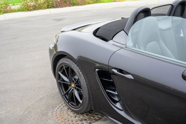 Used 2025 Porsche 718 Boxster image 95