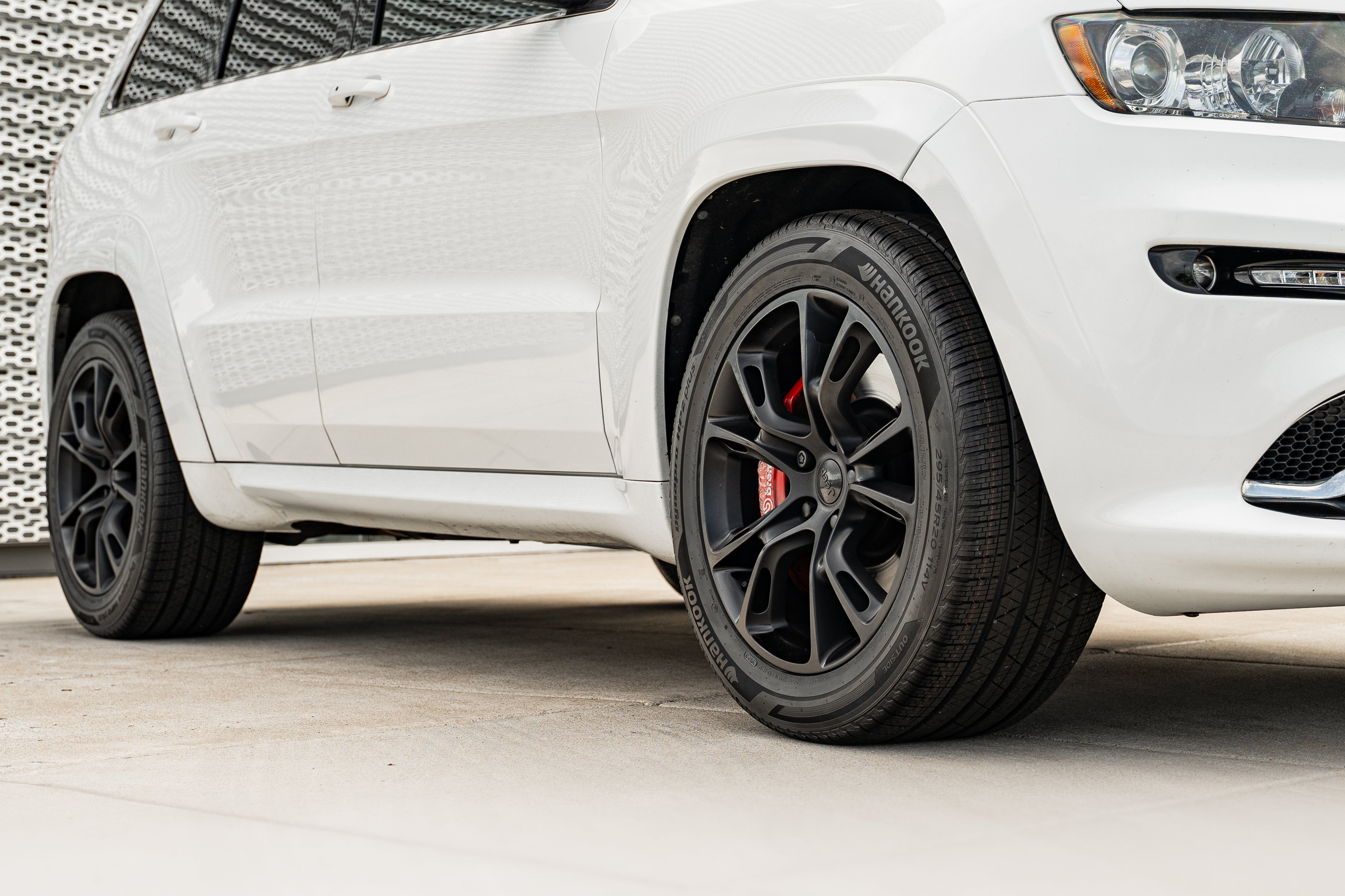 Used 2013 Jeep Grand Cherokee SRT8 AWD/4WD image 29