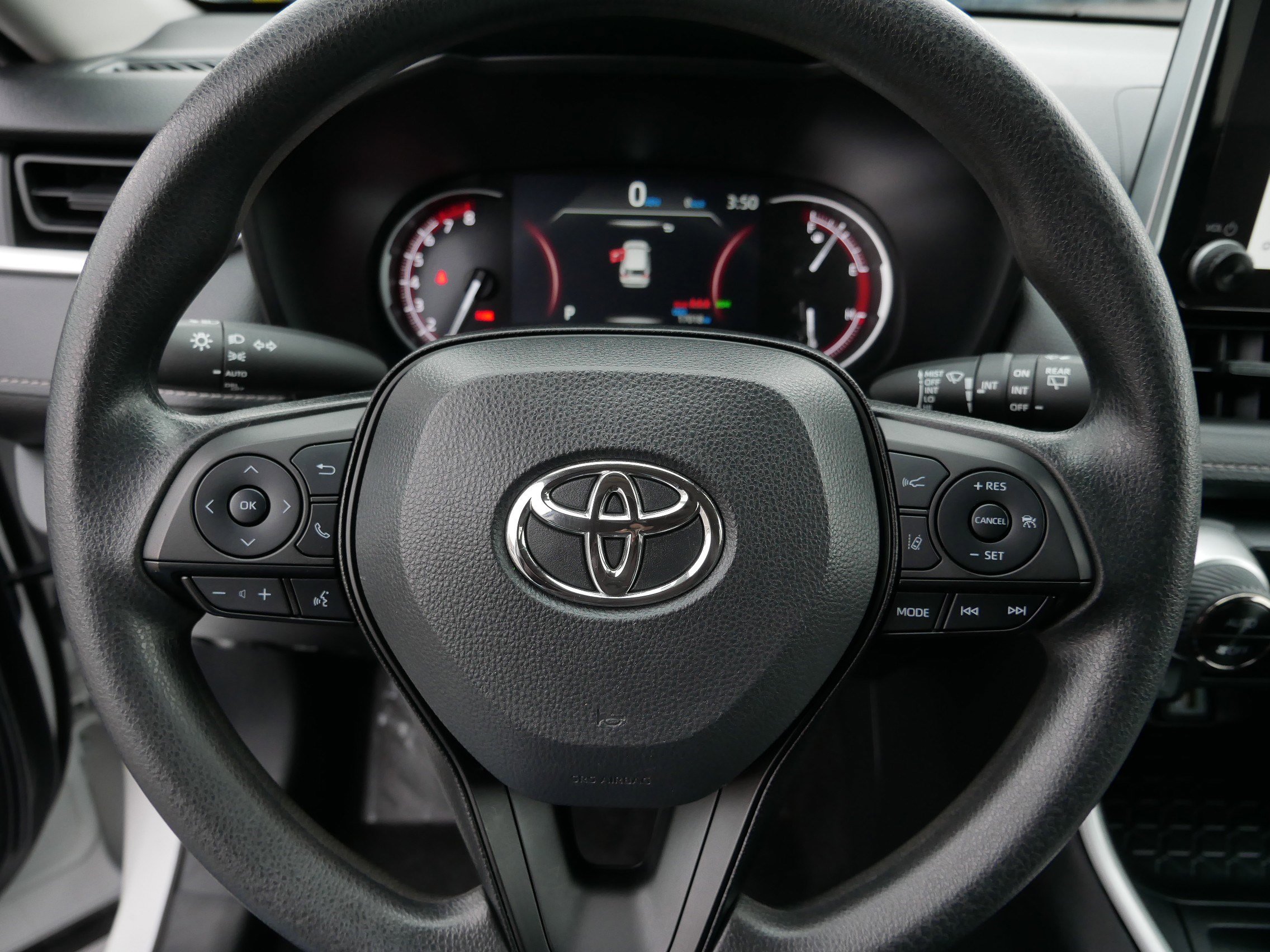 Used 2024 Toyota RAV4 XLE AWD/4WD image 26