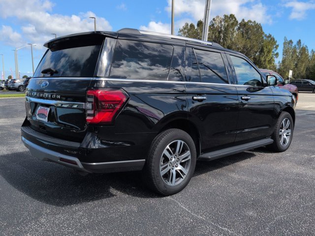 Used 2024 Ford Expedition Limited image 4