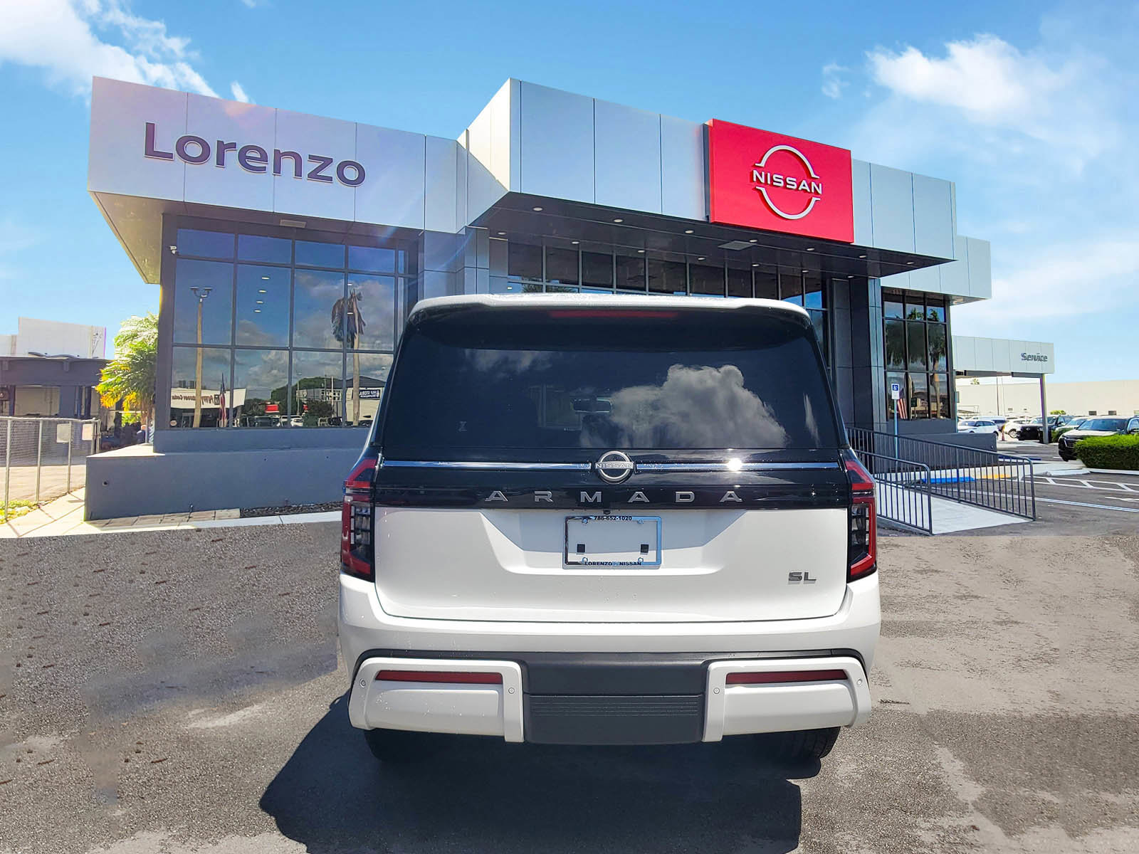 Certified 2025 Nissan Armada SL w/ Captain's Chari Seat Package image 6