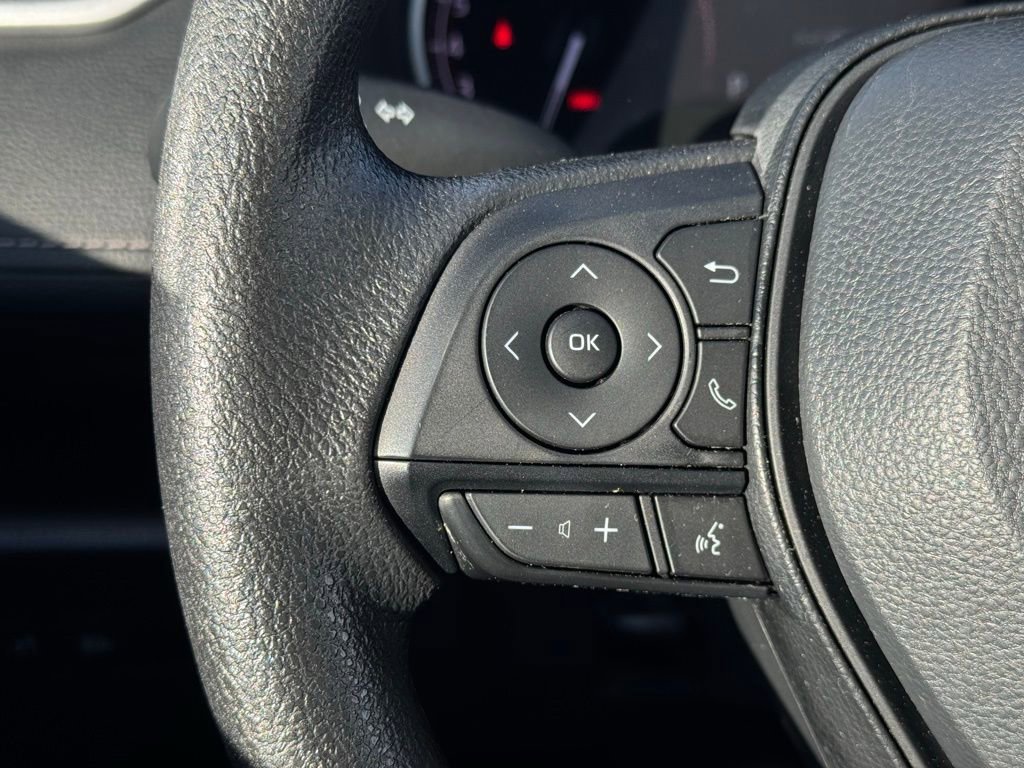 Used 2024 Toyota RAV4 XLE image 25