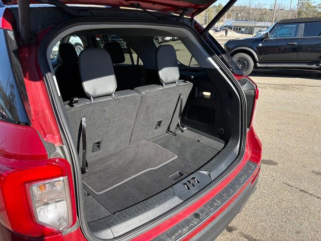 Used 2023 Ford Explorer XLT w/ Equipment Group 202A image 27