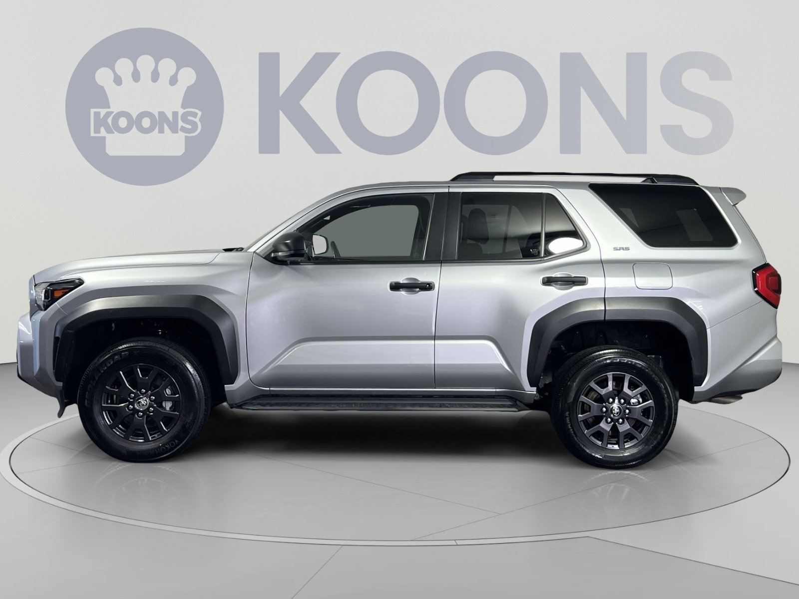 Used 2025 Toyota 4Runner SR5 AWD/4WD image 2