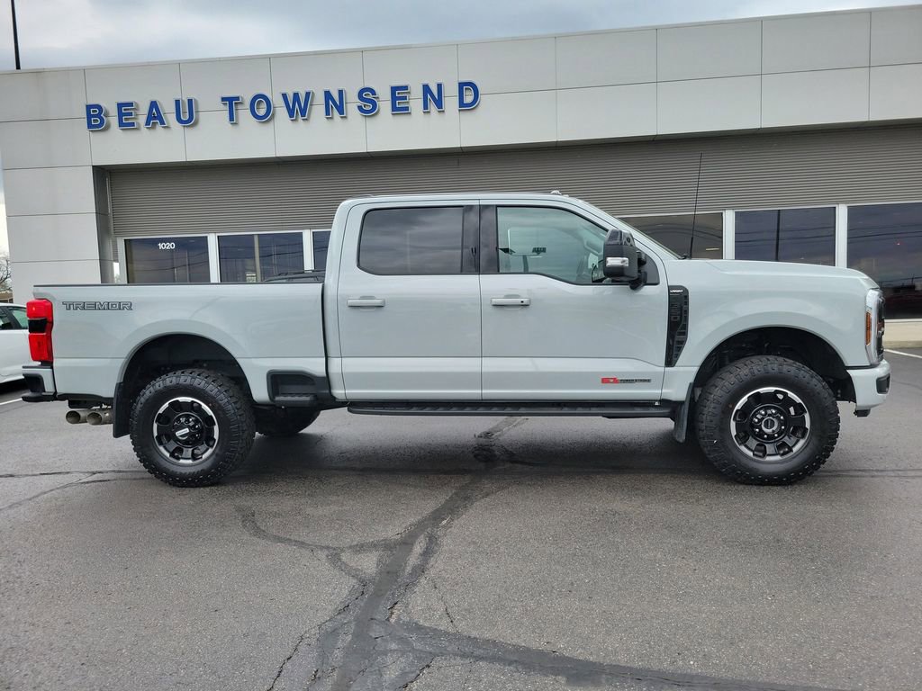 New 2025 Ford F350 Lariat w/ Lariat Ultimate Package image 3