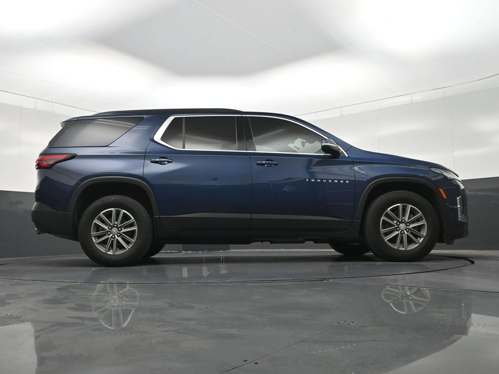 Used 2023 Chevrolet Traverse LT FWD image 29