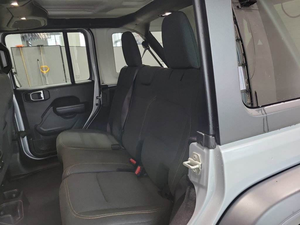 Used 2024 Jeep Wrangler Sport S image 28