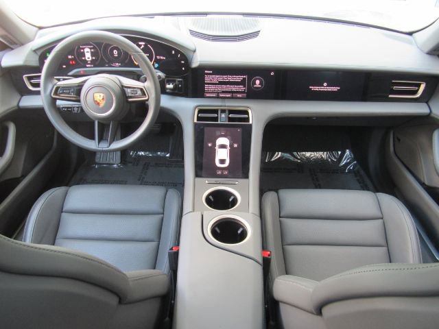 Used 2022 Porsche Taycan 4S image 3