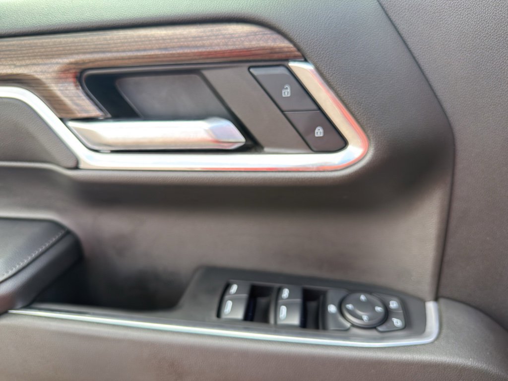 Used 2024 Chevrolet Silverado 1500 LT image 24