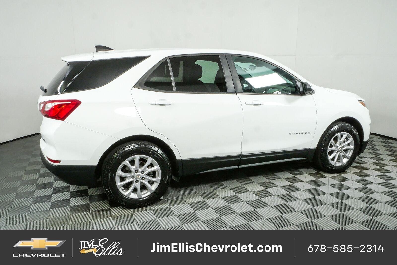 Used 2020 Chevrolet Equinox LS w/ LS Convenience Package AWD/4WD image 2