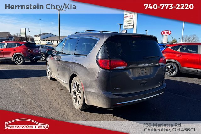 Used 2018 Chrysler Pacifica Limited w/ Tire & Wheel Group image 6