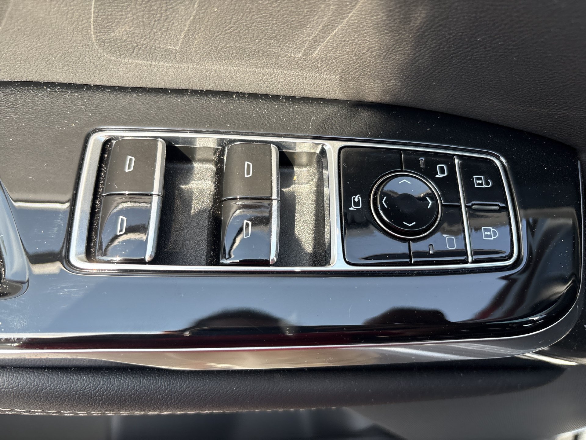 Used 2026 Cadillac Escalade Sport w/ LPO, ONYX Package AWD/4WD image 15