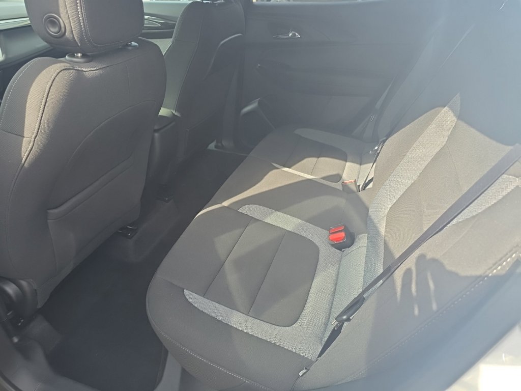 Used 2025 Chevrolet TrailBlazer LT FWD image 12
