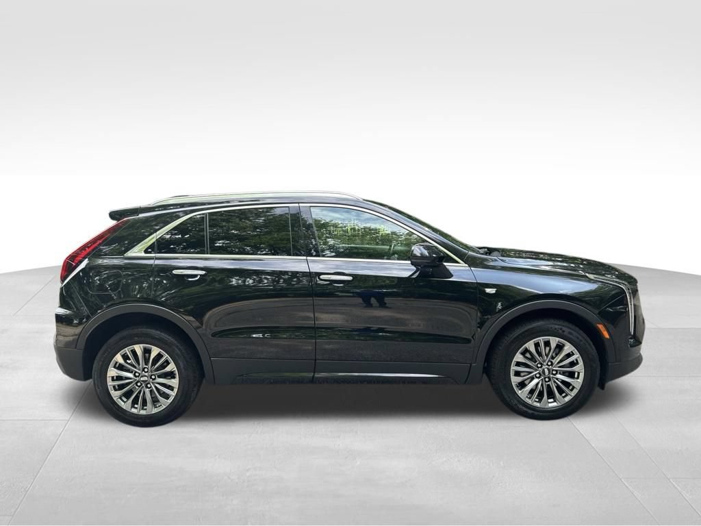 Used 2025 Cadillac XT4 Premium Luxury FWD image 7