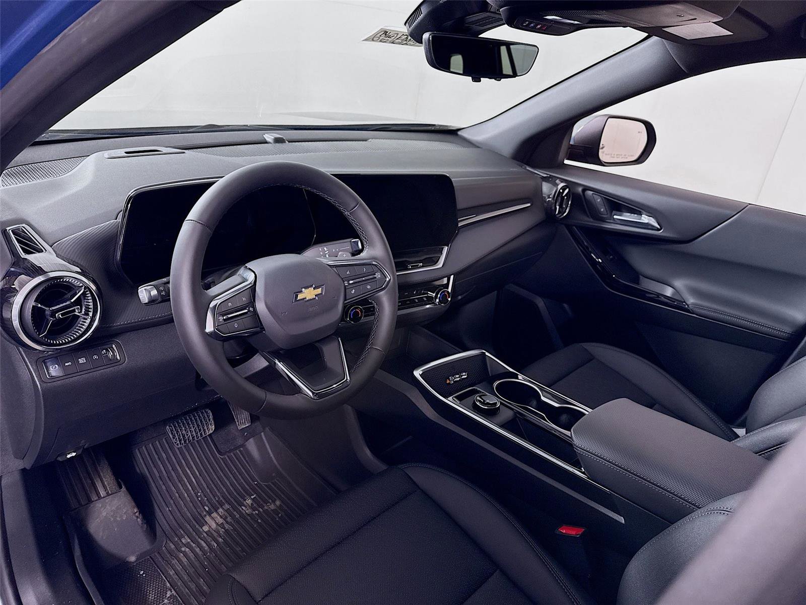 New 2026 Chevrolet Equinox LT w/ Convenience Package II image 4