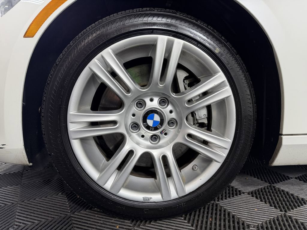Used 2012 BMW 335i xDrive Coupe AWD/4WD image 41