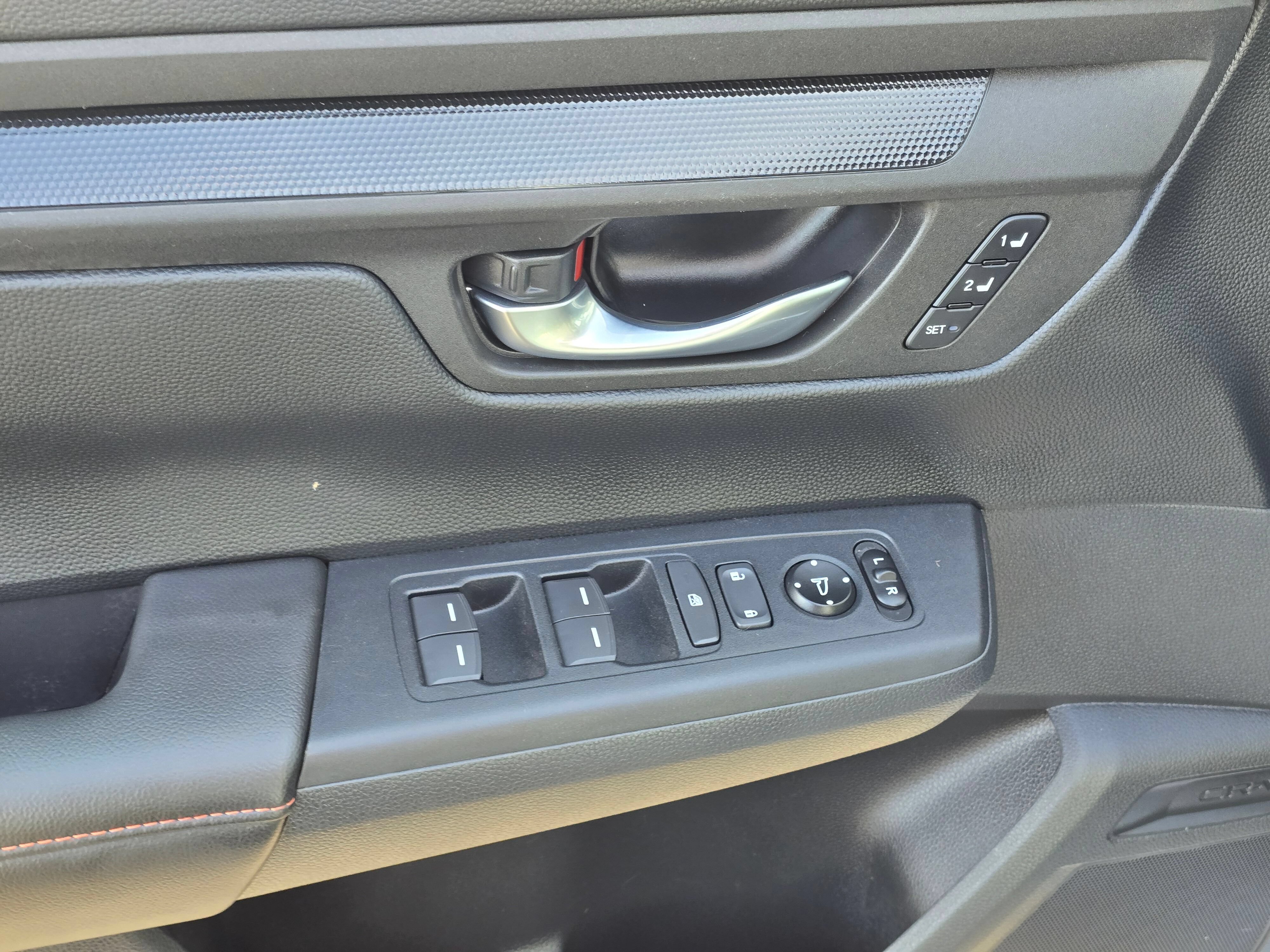 Used 2025 Honda CR-V Sport-L image 22