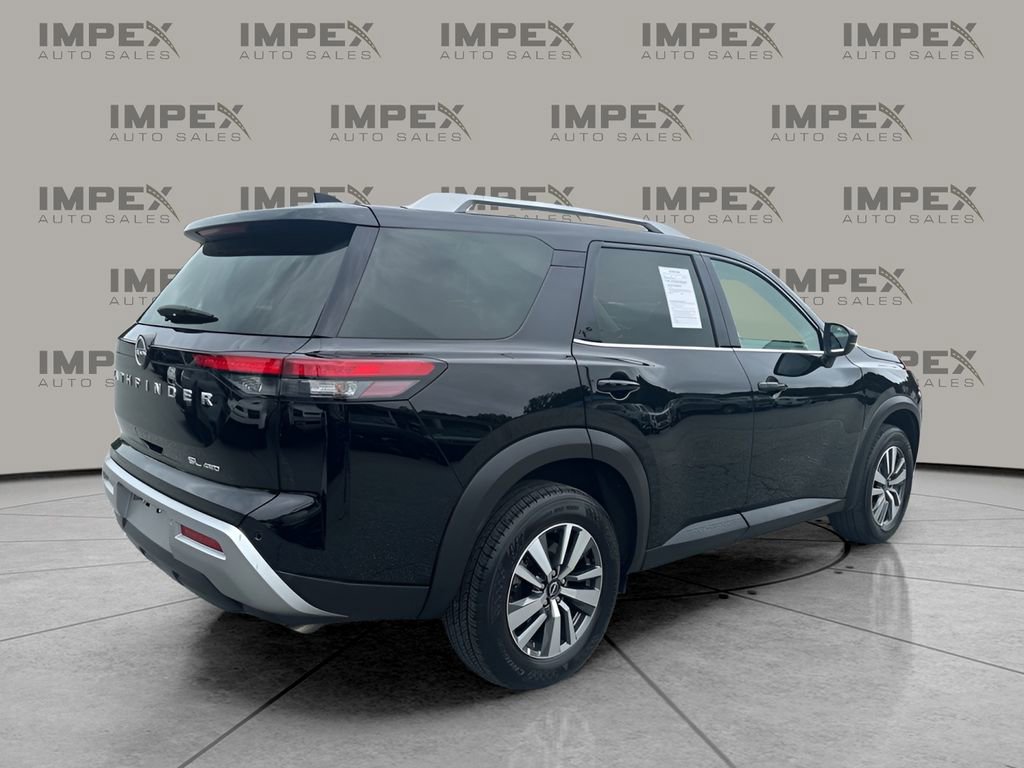 Used 2025 Nissan Pathfinder SL image 5