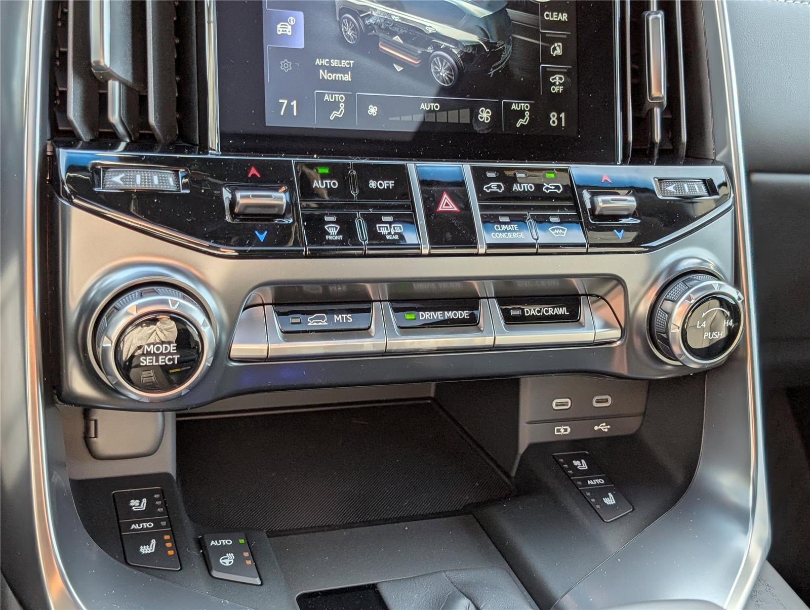 New 2026 Lexus LX 600 4WD w/ Luxury Package image 30