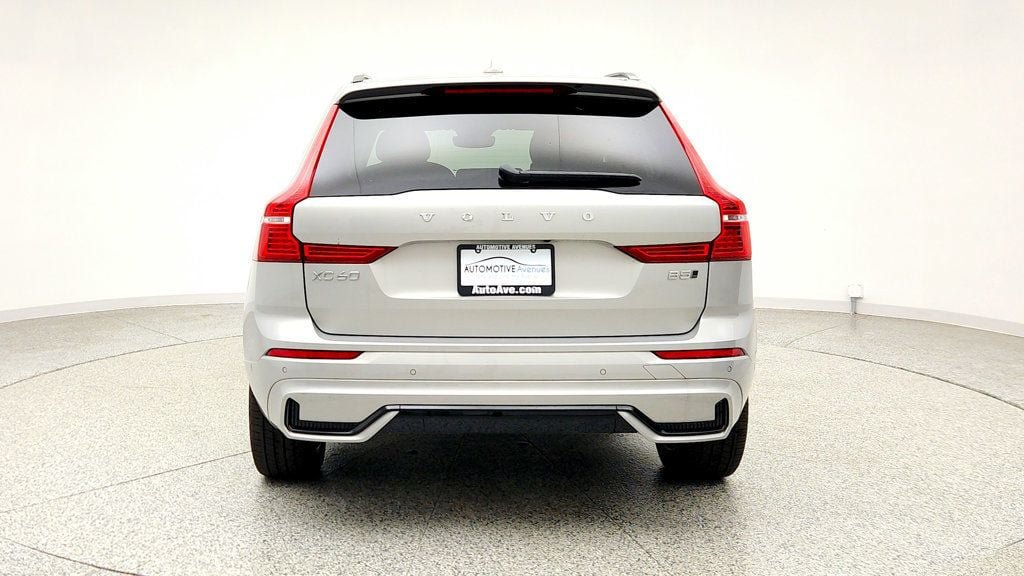 Used 2024 Volvo XC60 B5 Plus w/ Climate Package AWD/4WD image 6