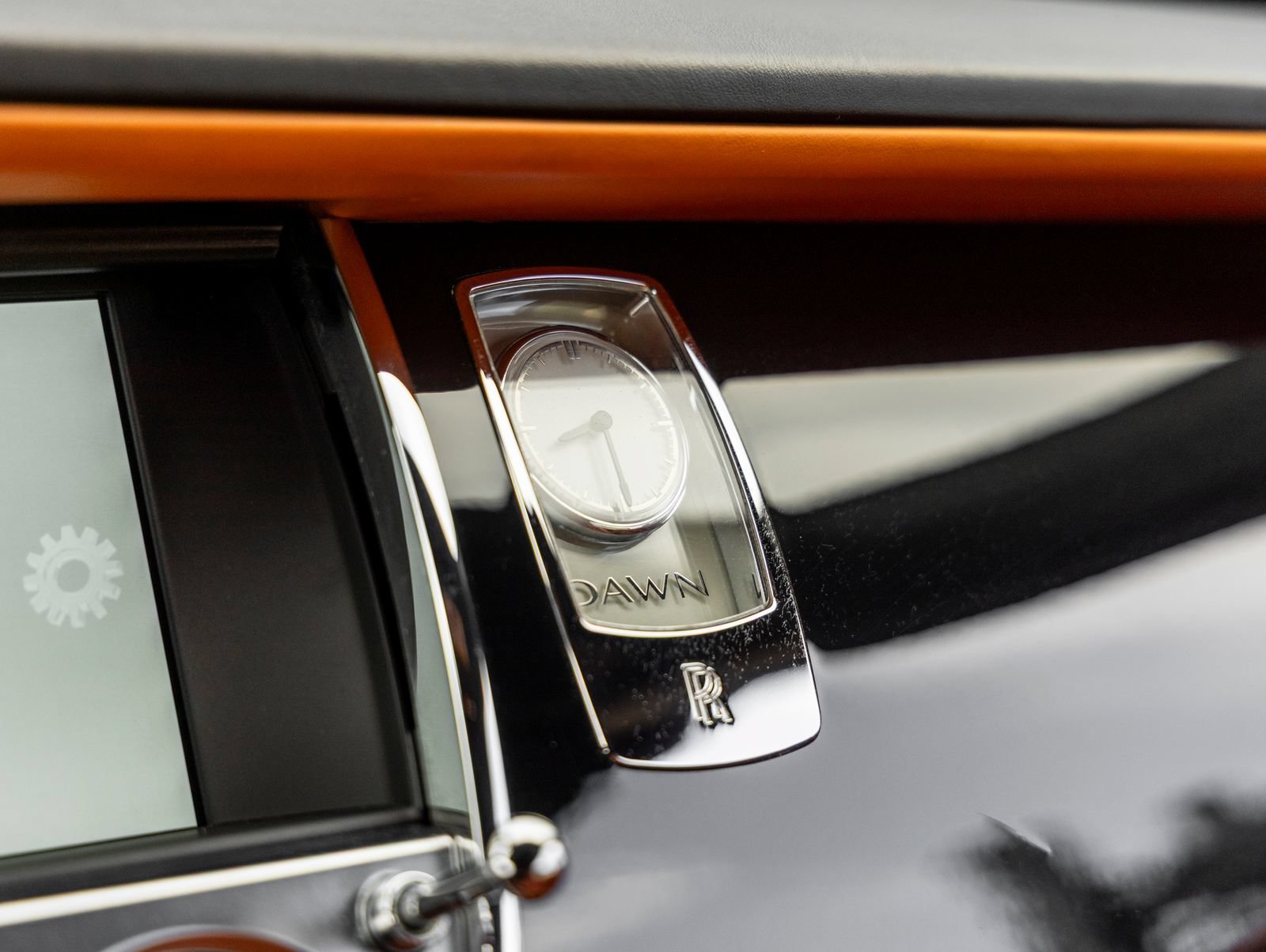 Used 2016 Rolls-Royce Dawn RWD image 37