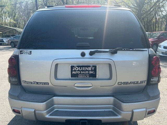 Used 2004 Chevrolet TrailBlazer LS w/ LS Preferred Equipment Group RWD image 3