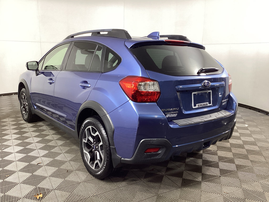 Used 2017 Subaru Crosstrek 2.0i Limited image 4
