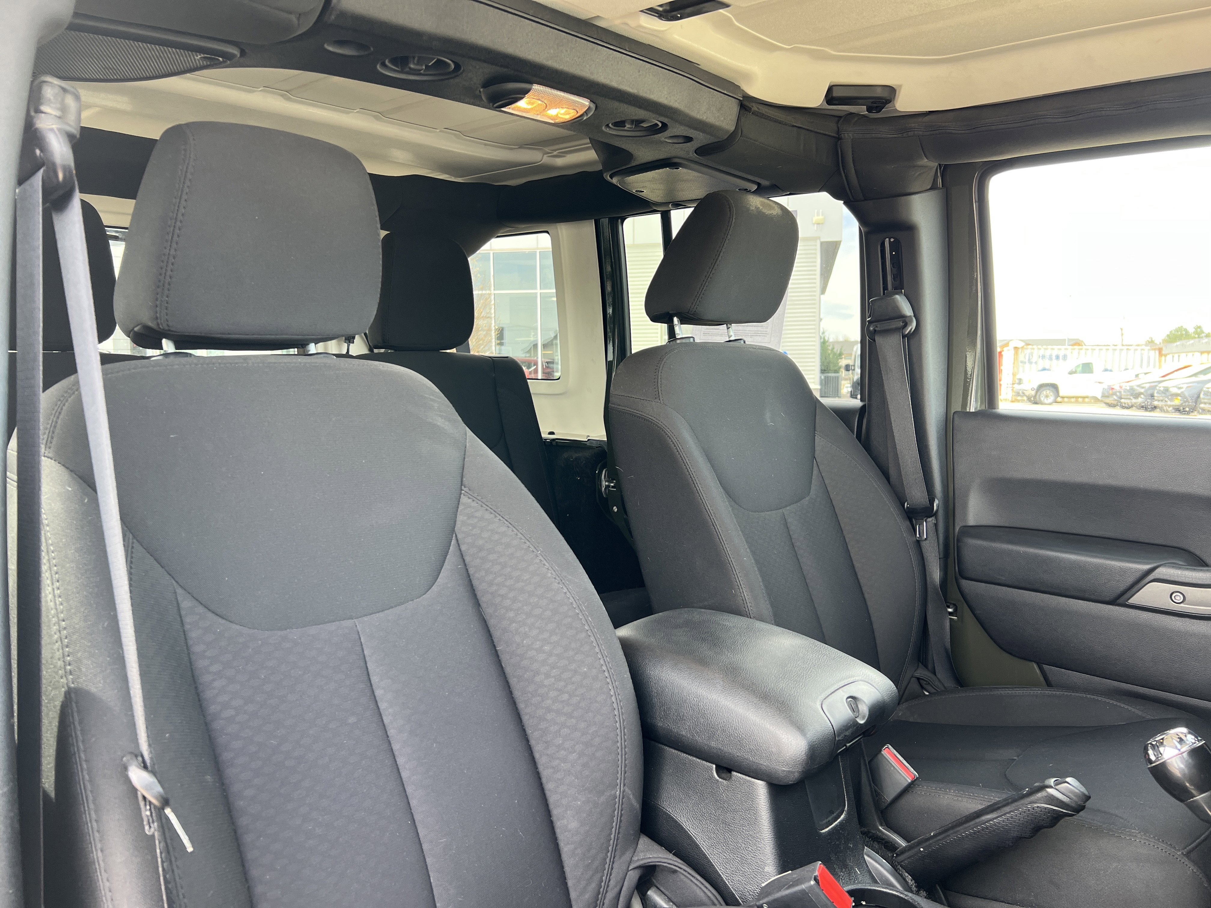 Used 2015 Jeep Wrangler Unlimited Sport w/ Connectivity Group image 15