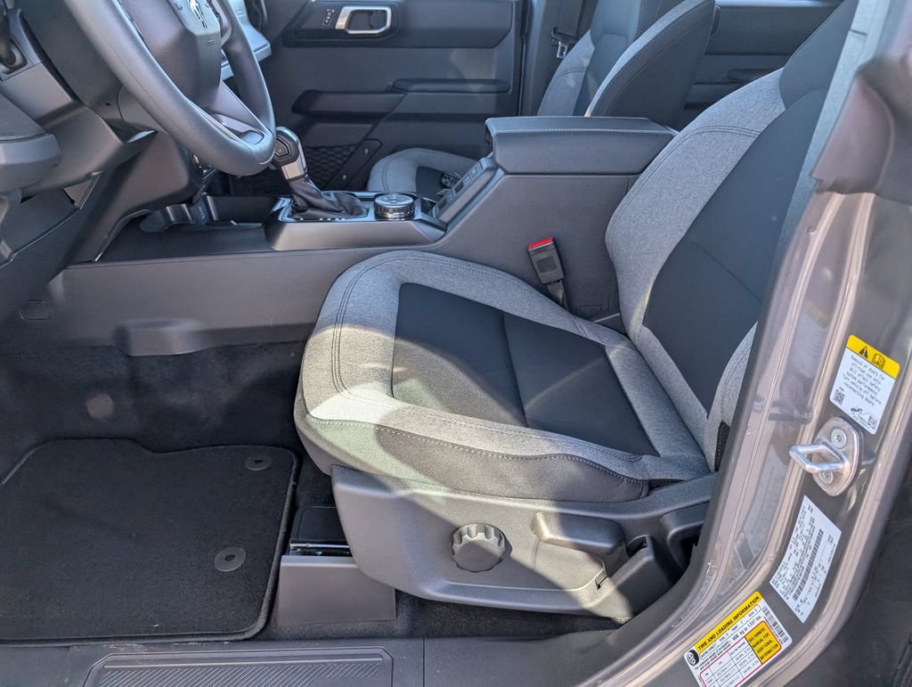 Used 2025 Ford Bronco 4-Door AWD/4WD image 9