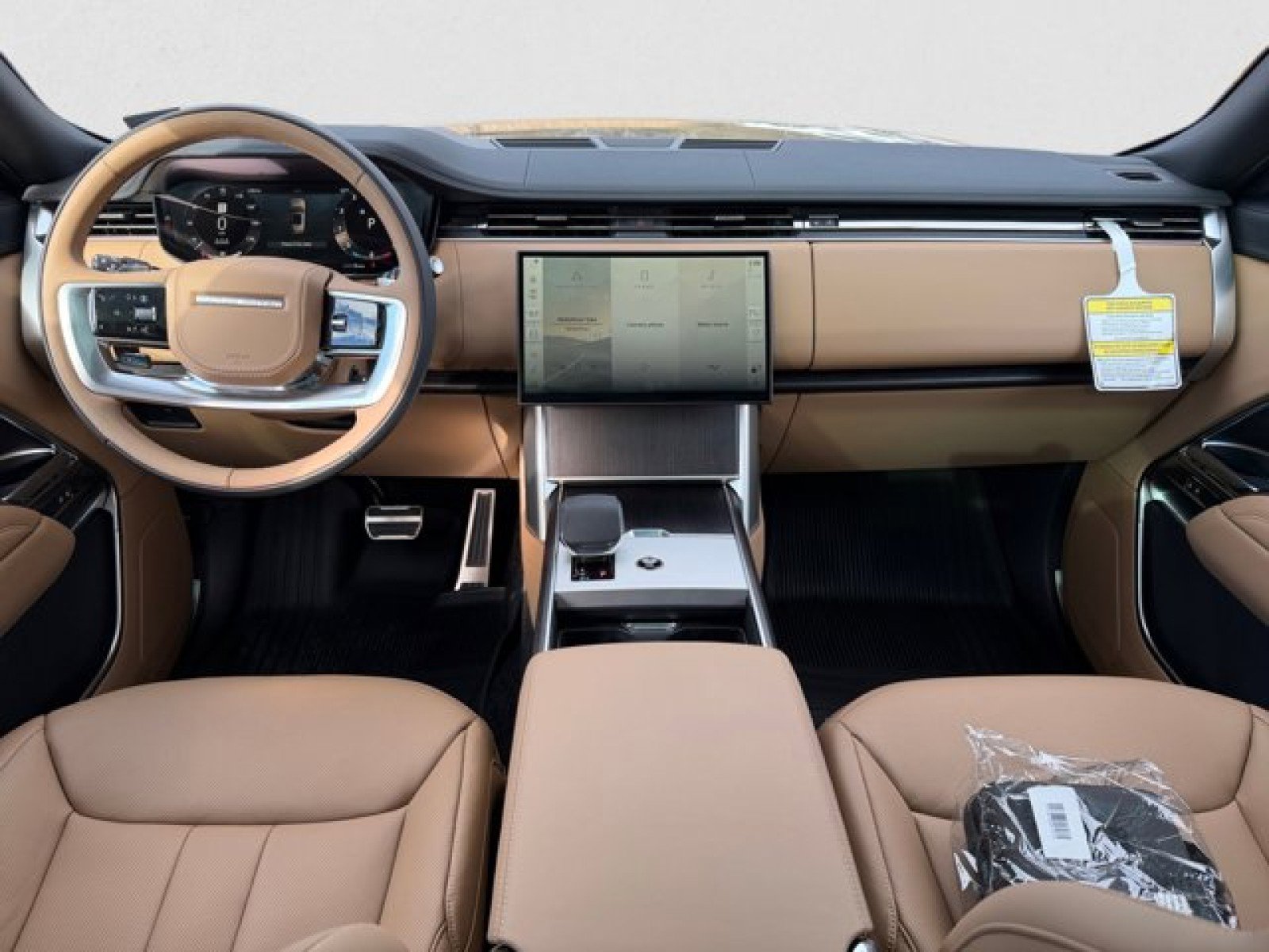 New 2026 Land Rover Range Rover SE image 13