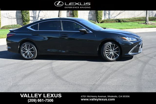 Used 2023 Lexus ES 250 w/ Premium Package image 4