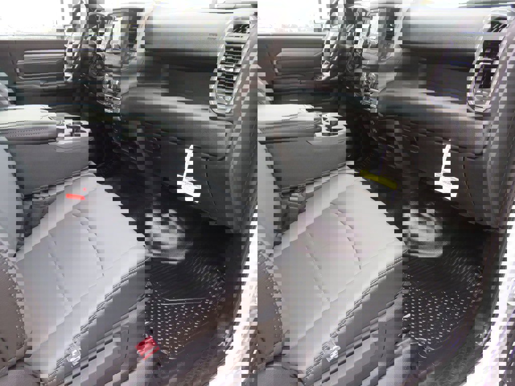 New 2023 RAM 4500 Tradesman image 25