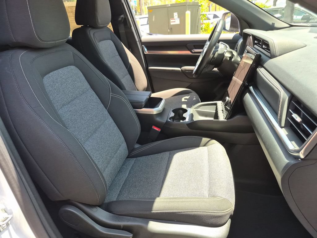 Used 2025 GMC Terrain Elevation AWD/4WD image 31
