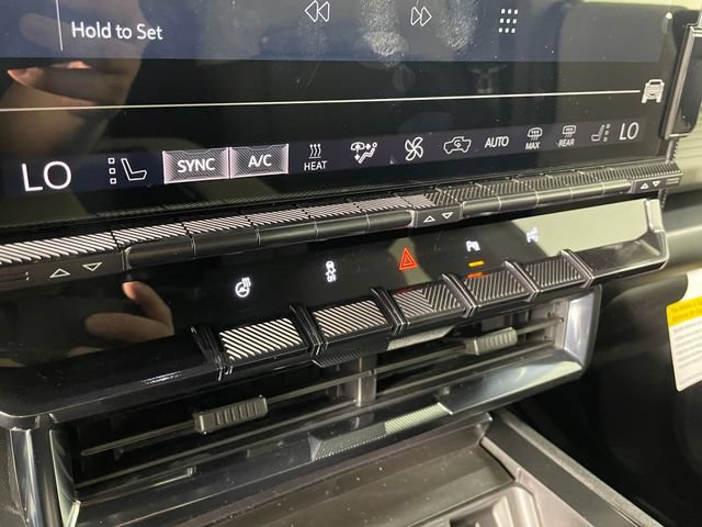 New 2026 GMC Hummer EV SUV AWD/4WD image 7