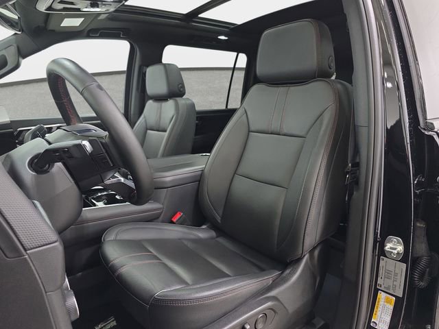 Used 2025 Chevrolet Suburban RST w/ Comfort Package AWD/4WD image 14