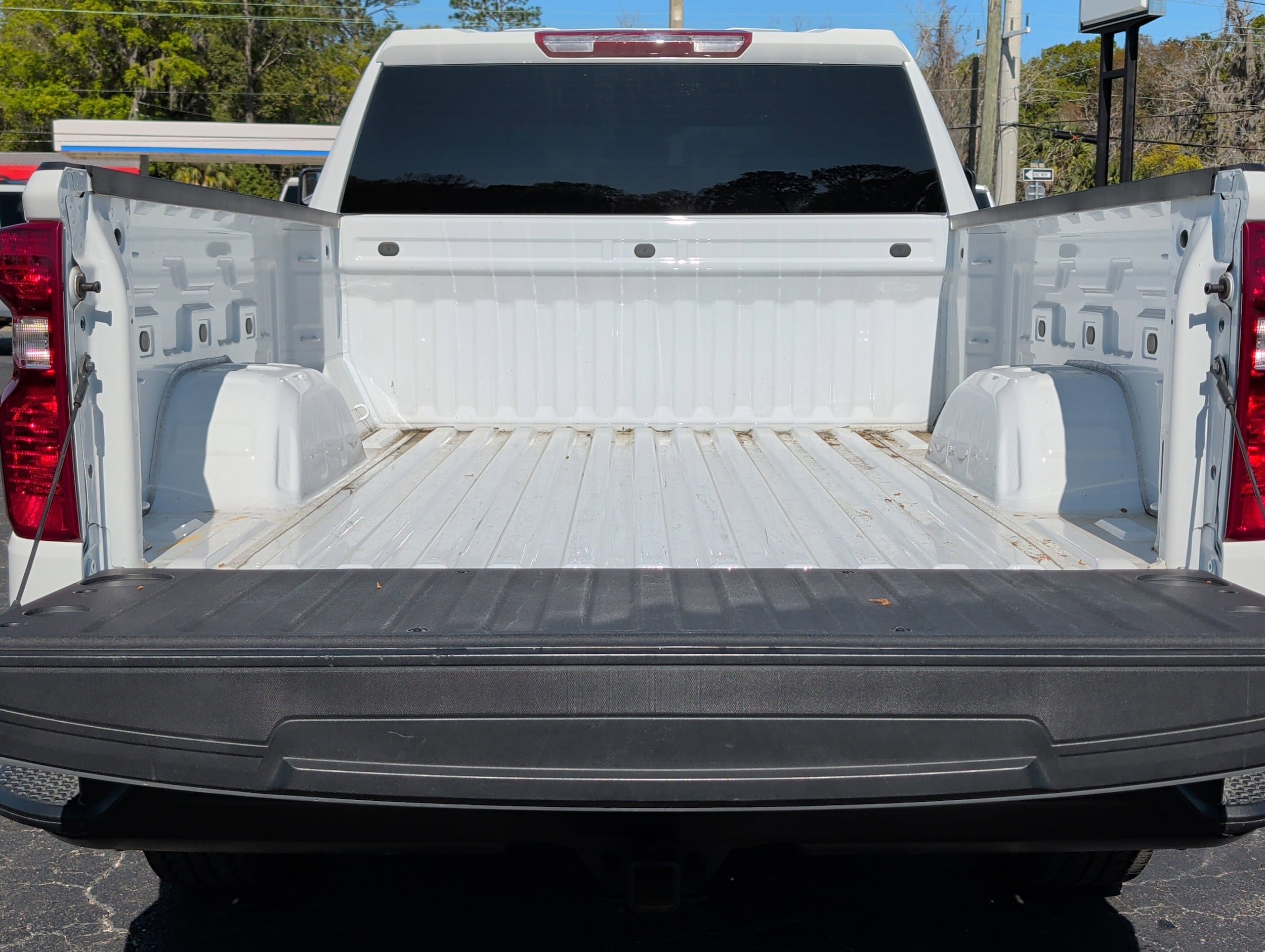 Used 2025 Chevrolet Silverado 1500 W/T w/ WT Value Package AWD/4WD image 10