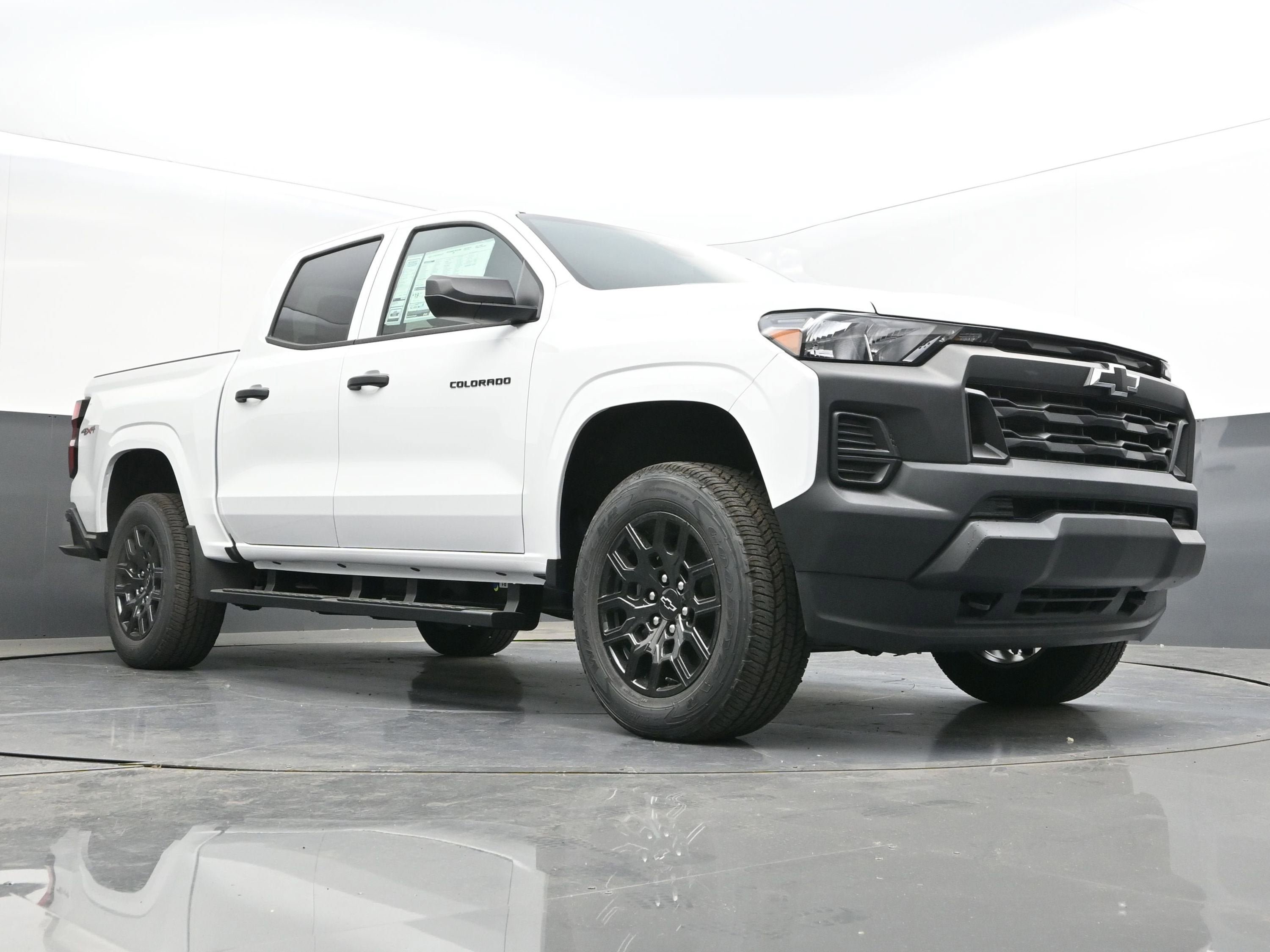 New 2026 Chevrolet Colorado W/T w/ WT Custom Package AWD/4WD image 32