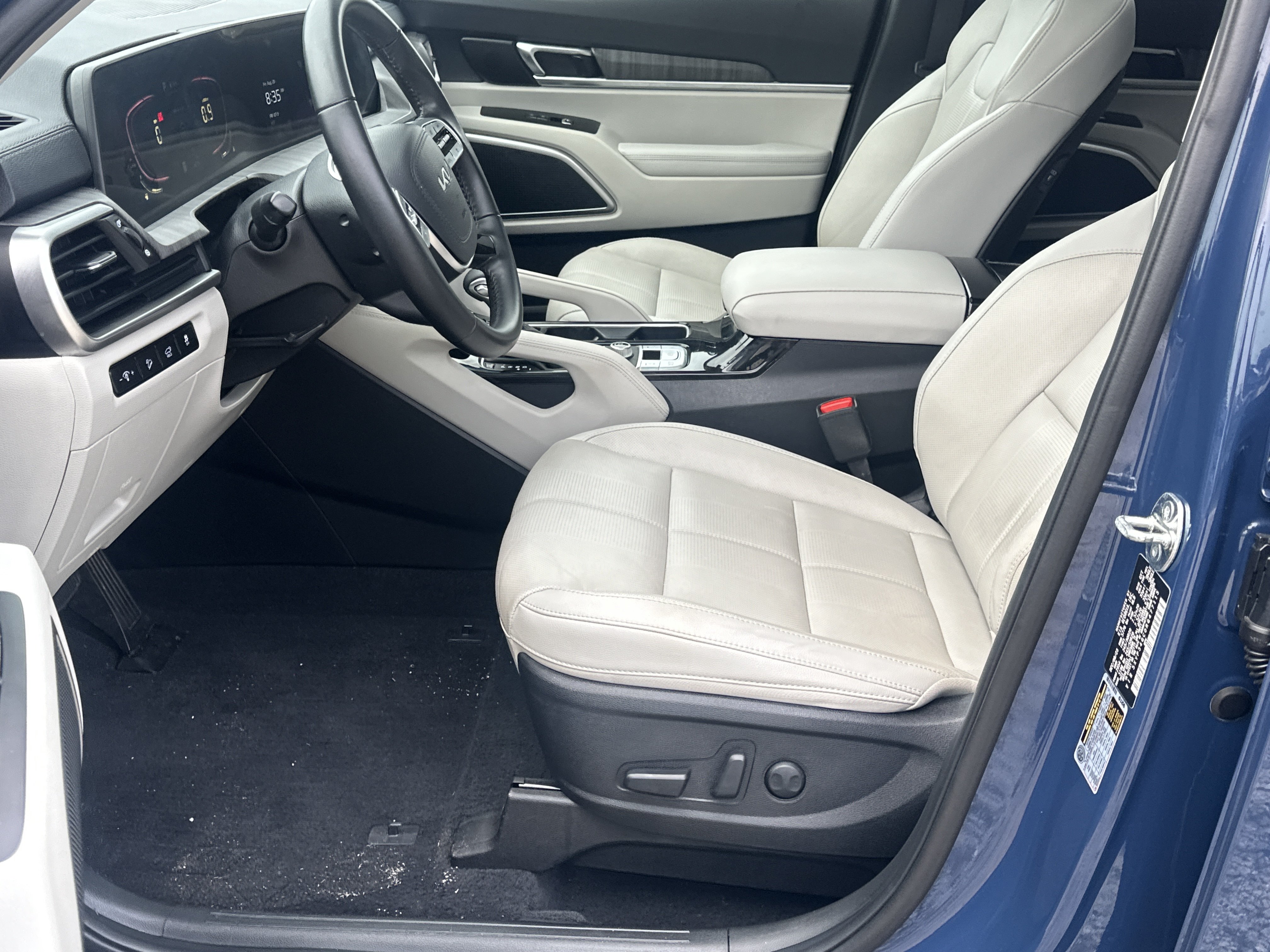 Used 2024 Kia Telluride EX FWD image 9
