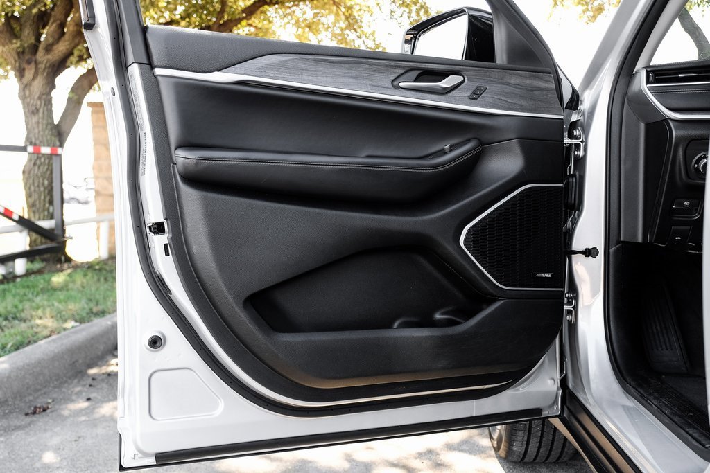 Used 2021 Jeep Grand Cherokee L Limited w/ Luxury Tech Group II image 54