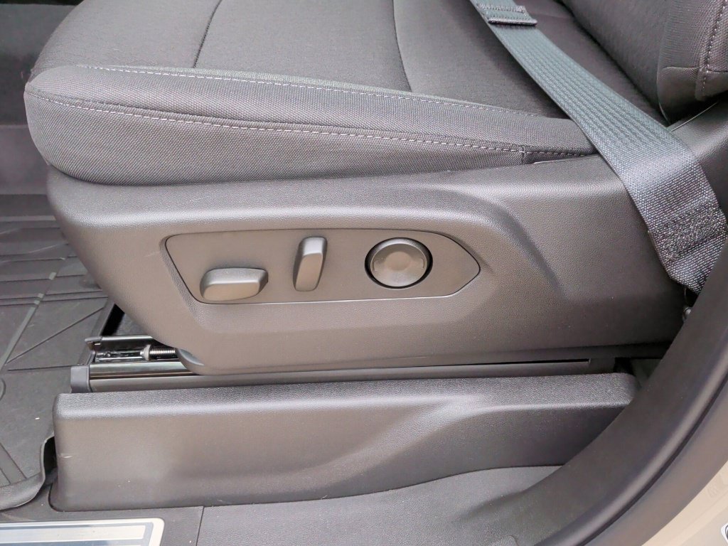 New 2026 Chevrolet Silverado 1500 RST AWD/4WD image 13