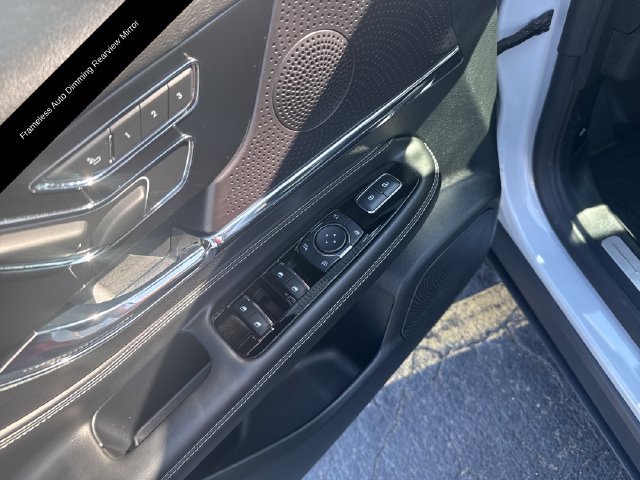 Used 2025 Lincoln Corsair AWD w/ Equipment Group 101A image 14