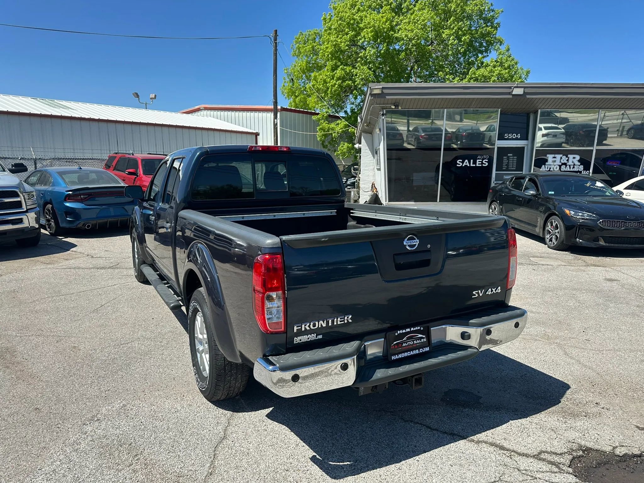 Used 2016 Nissan Frontier SV w/ SV Value Truck Package AWD/4WD image 5