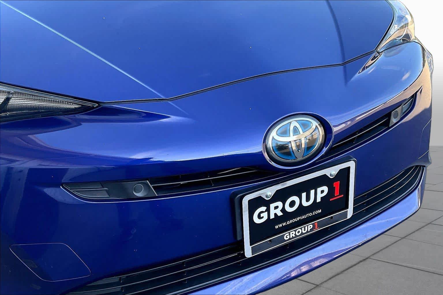 Used 2018 Toyota Prius Three FWD image 30