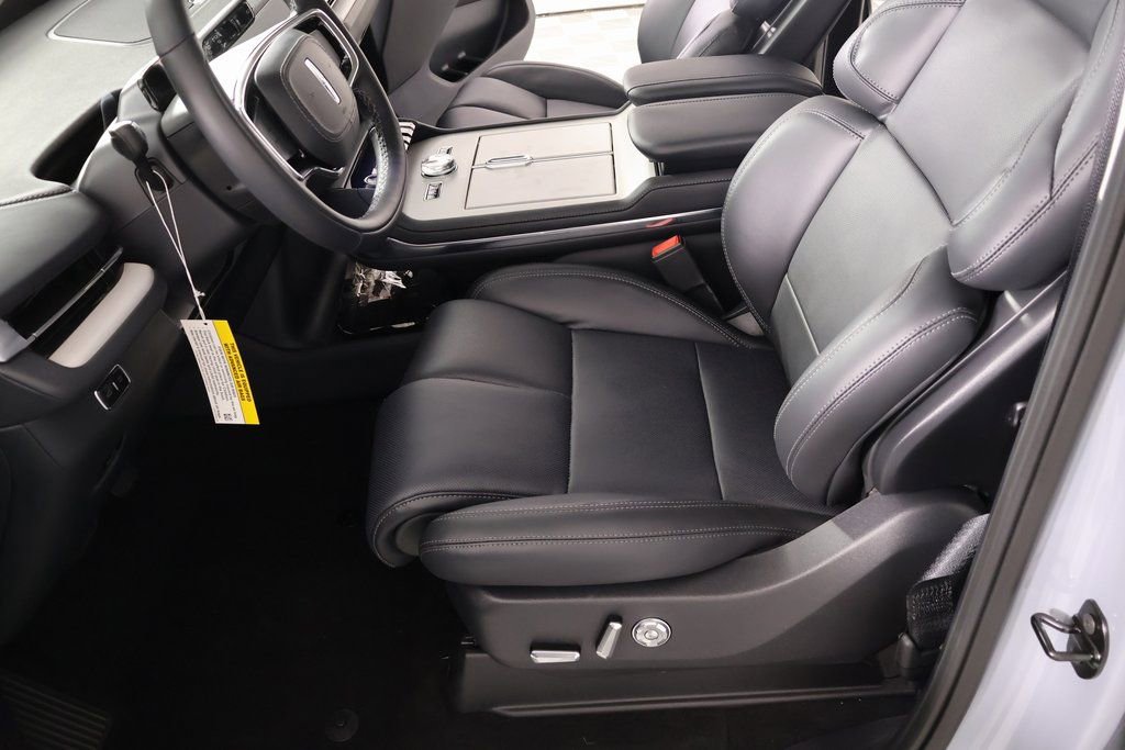 New 2026 Lincoln Navigator Premiere image 11